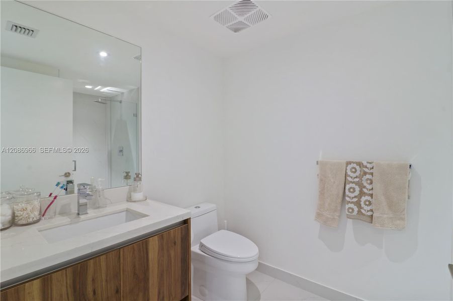 Furnished interior view inside a new home in Alana Bay Harbor Islands, Bal Harbour (Image 27).
