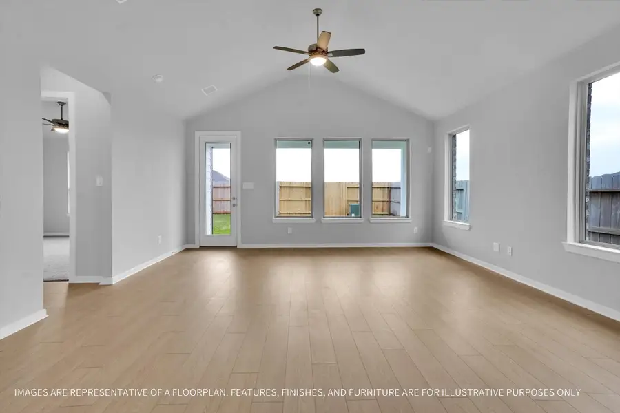 Spacious, unfurnished interior of a new home in River Ranch 55', Dayton (Image 13).