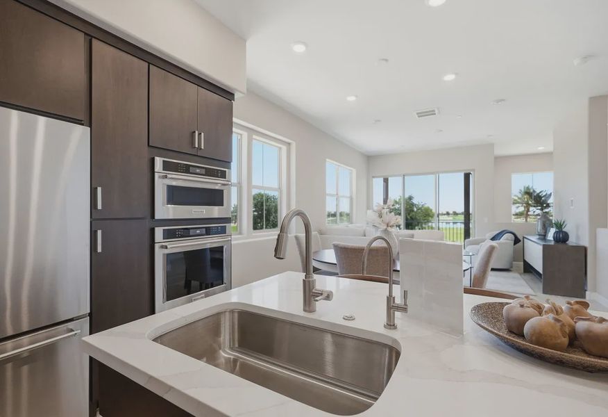 Encanterra Ascent HS 2513 Kitchen - 3 of 11 Encanterra Ascent HS 2513 Kitchen - 3 of 11