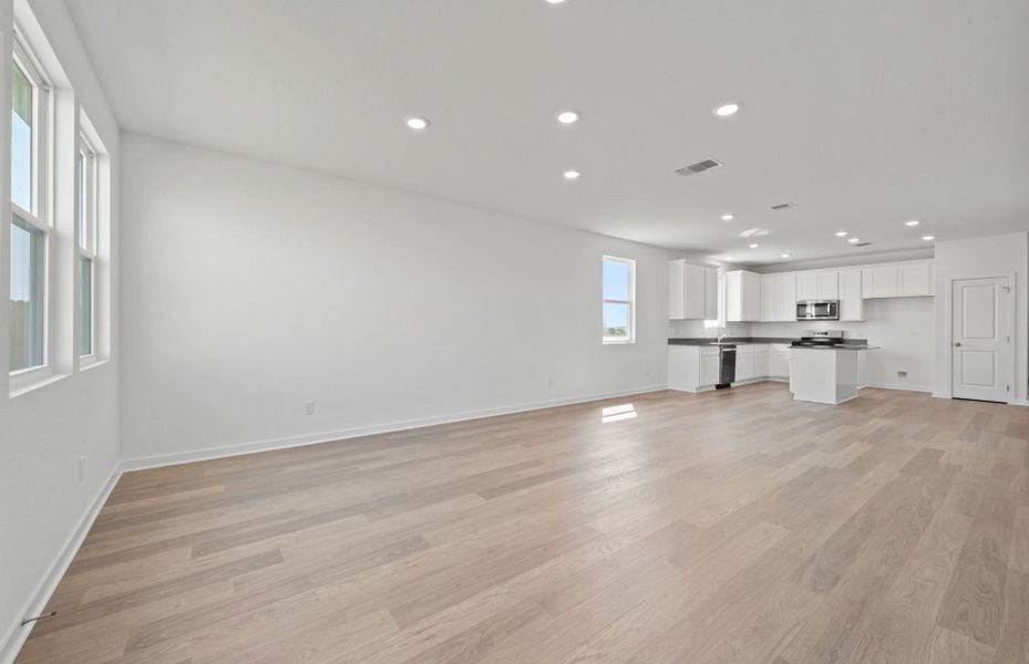 Spacious, unfurnished interior of a new home in Alto, San Marcos (Image 38). Spacious, unfurnished interior of a new home in Alto, San Marcos (Image 38).