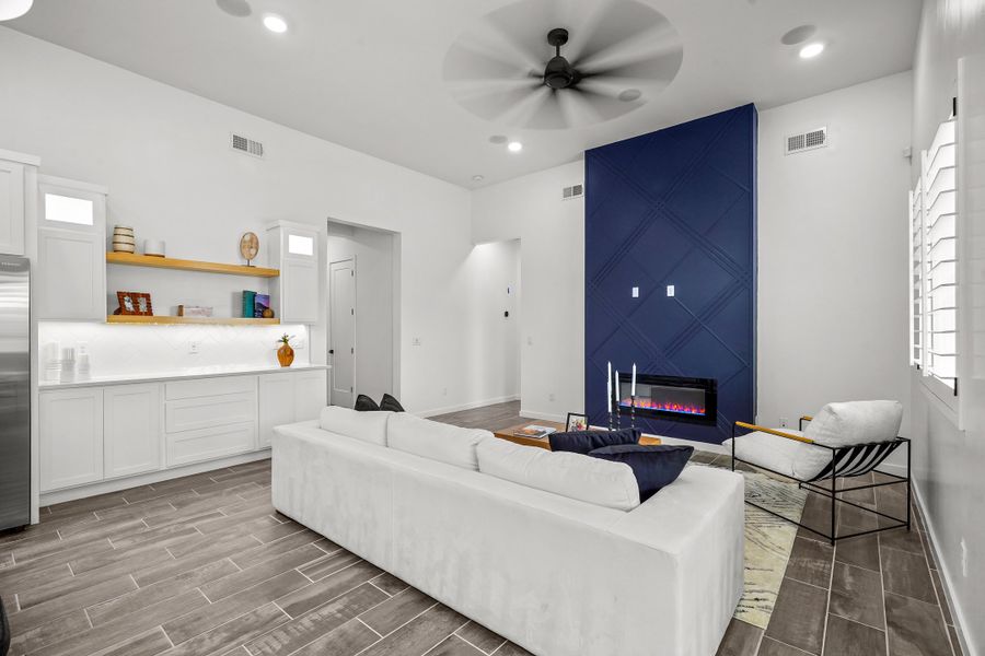 Representative furnished interior of a home built from the Pebble Beach by LEH. Homes in Summer Sky North, El Paso (Image 40). Representative furnished interior of a home built from the Pebble Beach by LEH. Homes in Summer Sky North, El Paso (Image 40).