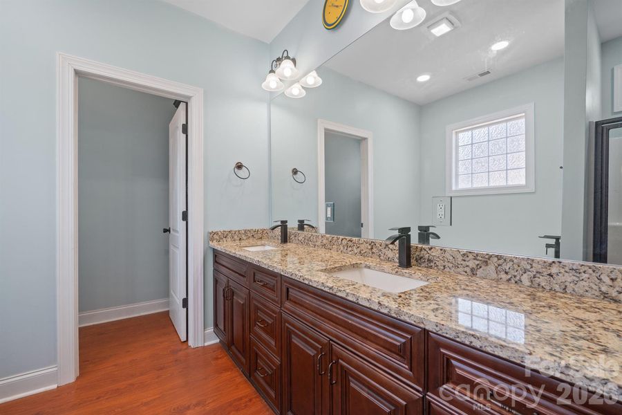 Furnished interior view inside a new home in , Kings Mountain (Image 6).