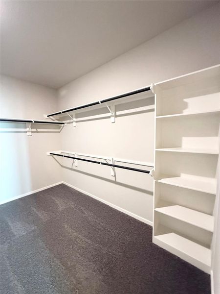 Spacious, unfurnished interior of a new home in , Iowa Colony (Image 20).