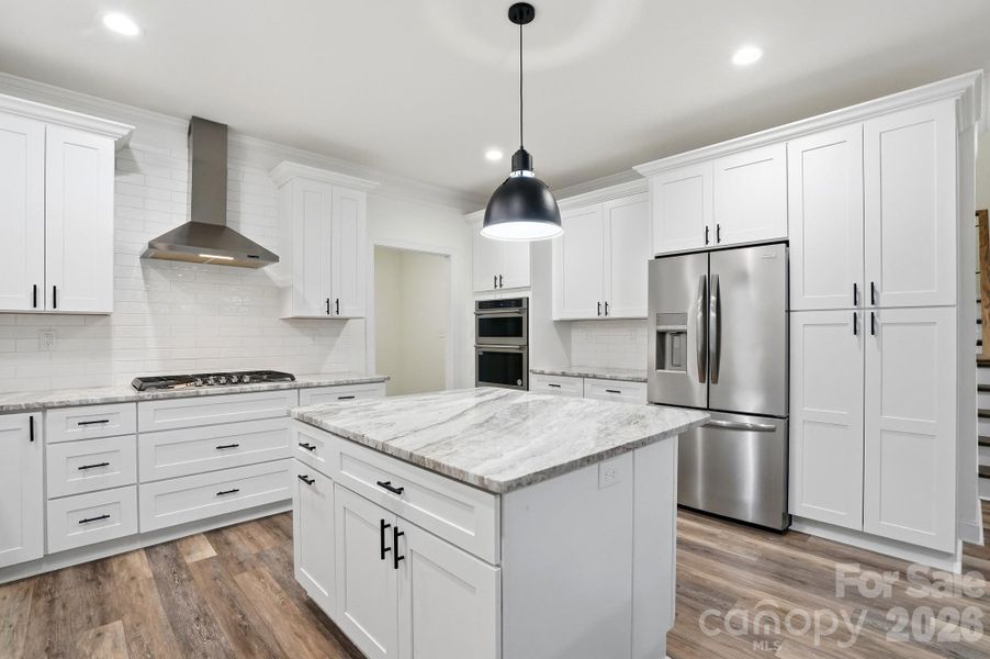 Chef's Kitchen with Large Island