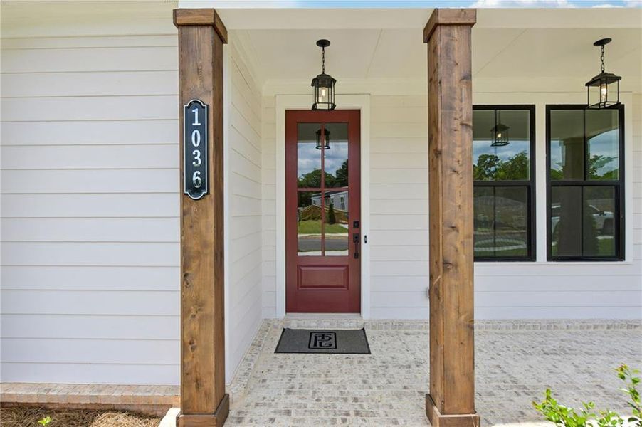 Exterior details and patio area of a home in Aberdeen, Hoschton (Image 24).