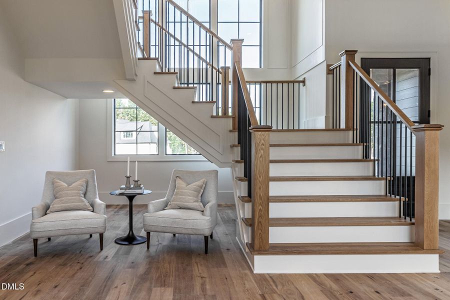 200_MEADOW_WALK_DR_INTERIOR_05 200_MEADOW_WALK_DR_INTERIOR_05