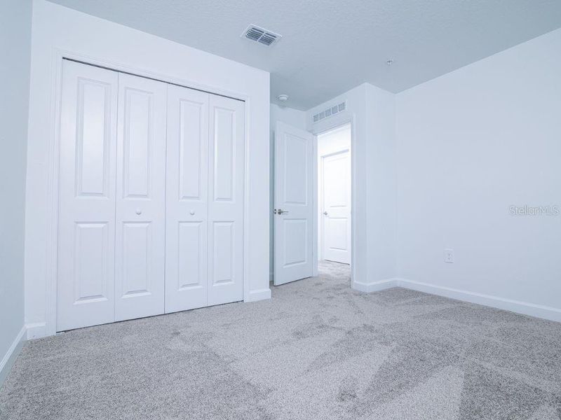 Spacious, unfurnished interior of a new home in , Orlando (Image 20).