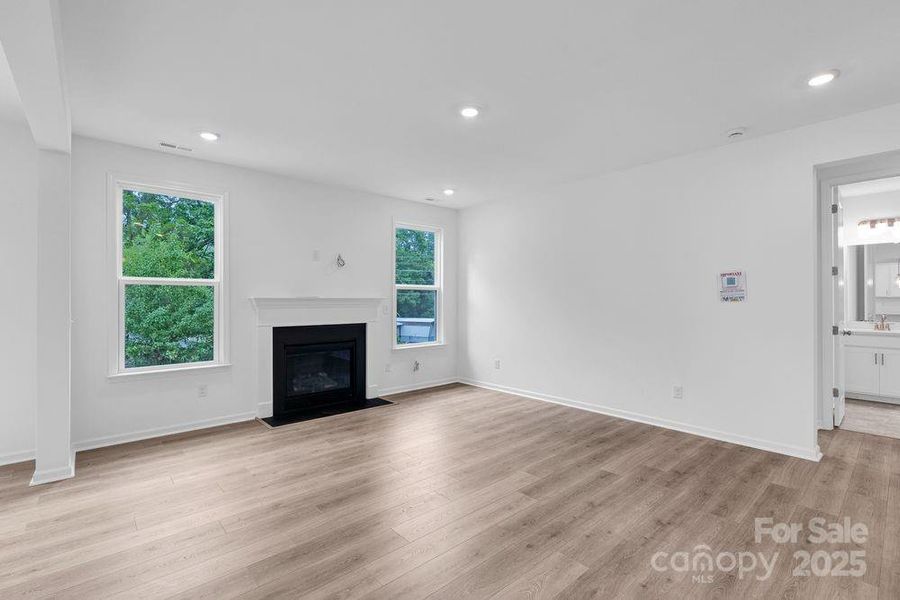 177 Glenn Drive ~ Ready Now 177 Glenn Drive ~ Ready Now