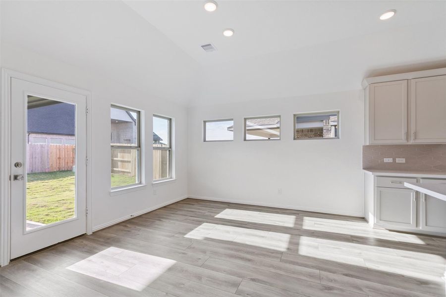Spacious, unfurnished interior of a new home in Brookewater, Rosenberg (Image 22).