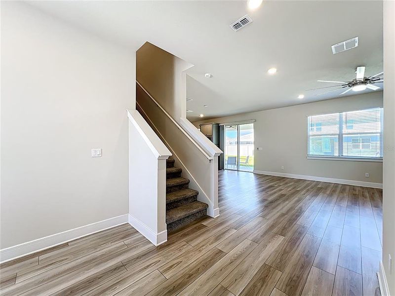 Spacious, unfurnished interior of a new home in Amelia Groves, St. Cloud (Image 17).