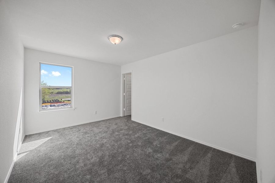 Spacious, unfurnished interior of a new home in Sonterra - Cool Water, Jarrell (Image 32).