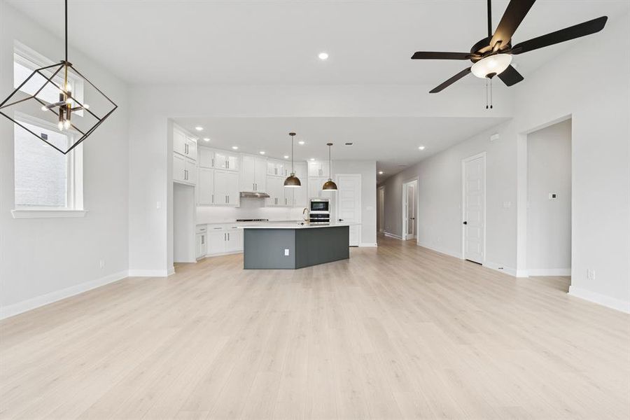 Spacious, unfurnished interior of a new home in Painted Tree - Classic Series, McKinney (Image 15). Spacious, unfurnished interior of a new home in Painted Tree - Classic Series, McKinney (Image 15).