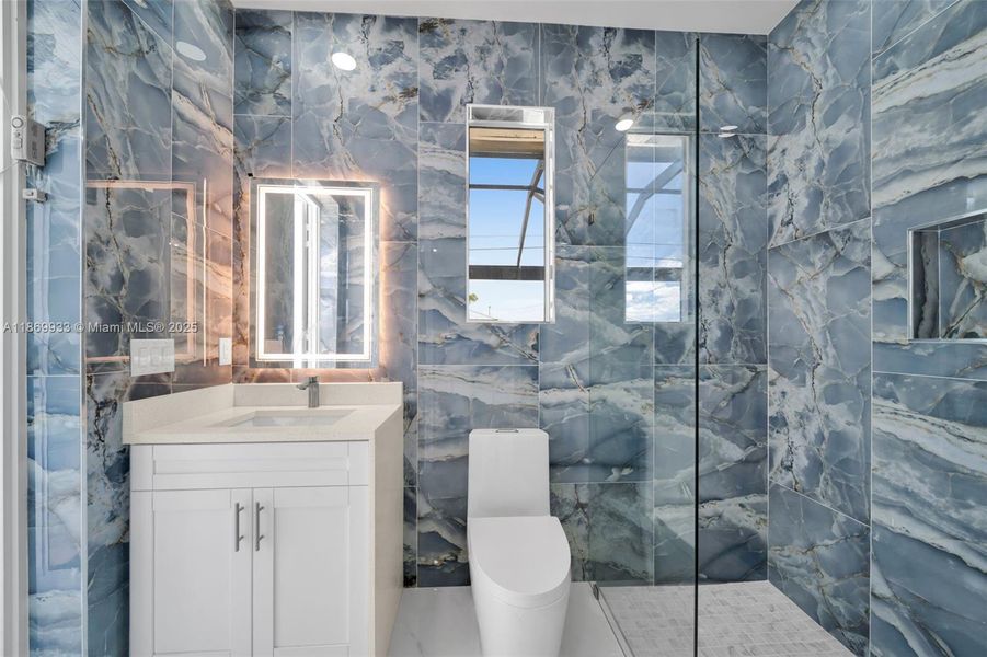 Furnished interior view inside a new home in , Cape Coral (Image 6).