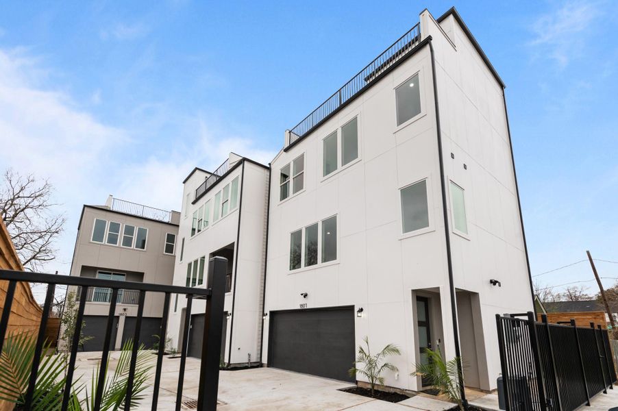 Image 15 of a home in .