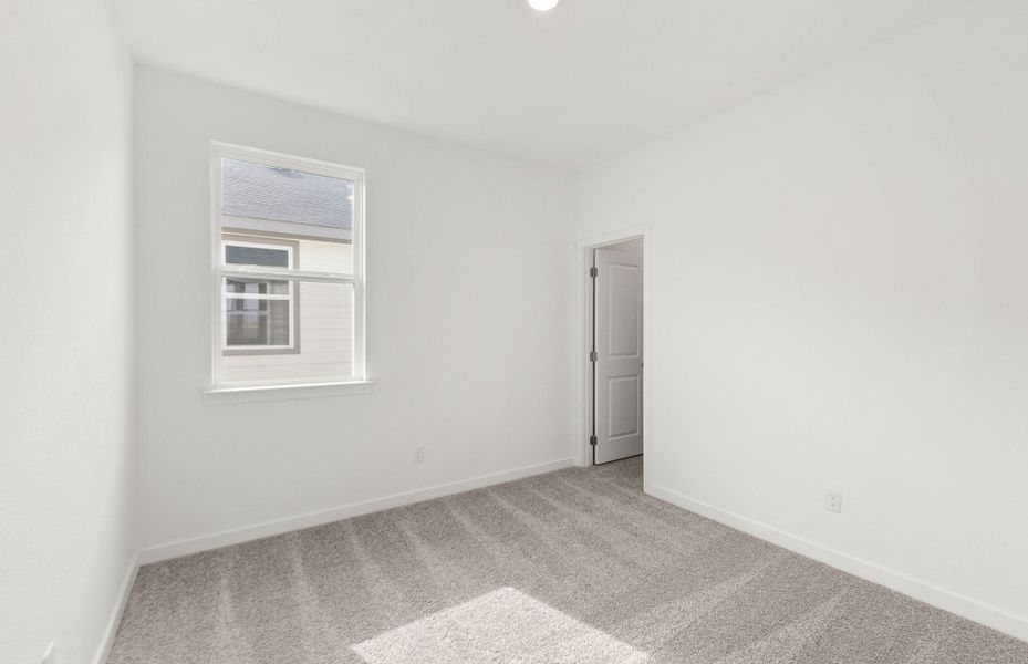 Spacious, unfurnished interior of a new home in Larson Crossing, Elgin (Image 26).
