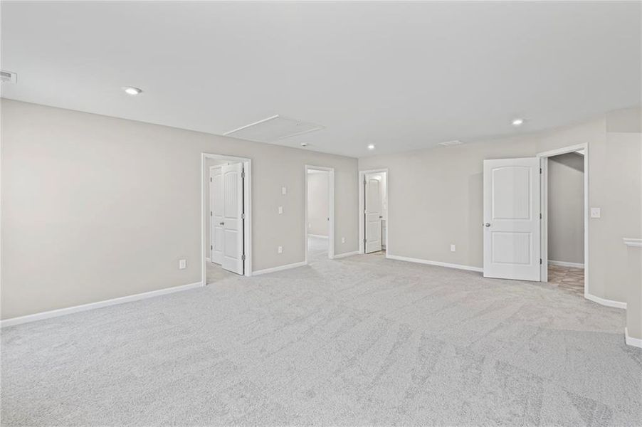 Spacious, unfurnished interior of a new home in Villas at Gold Creek, Dawsonville (Image 14).