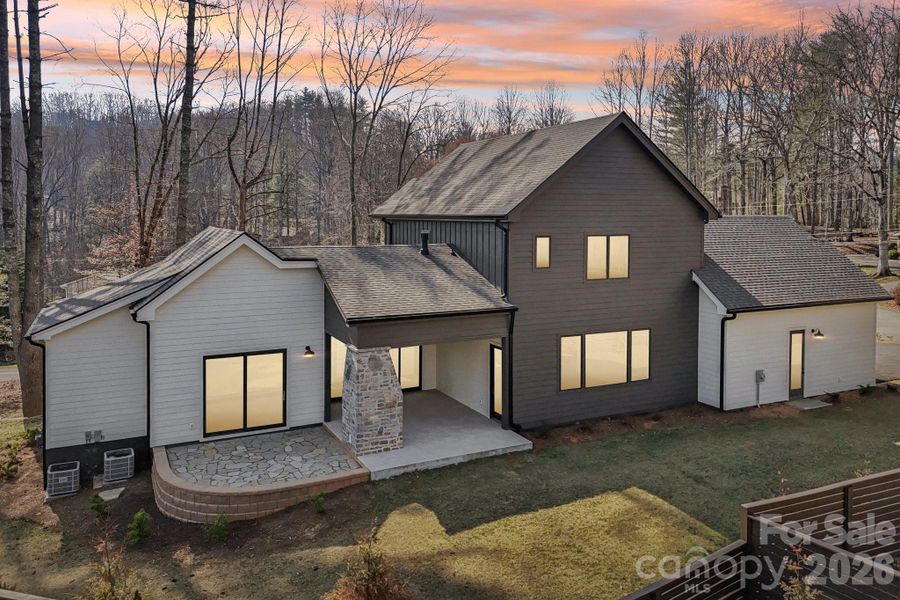 Image 43 of a home in .