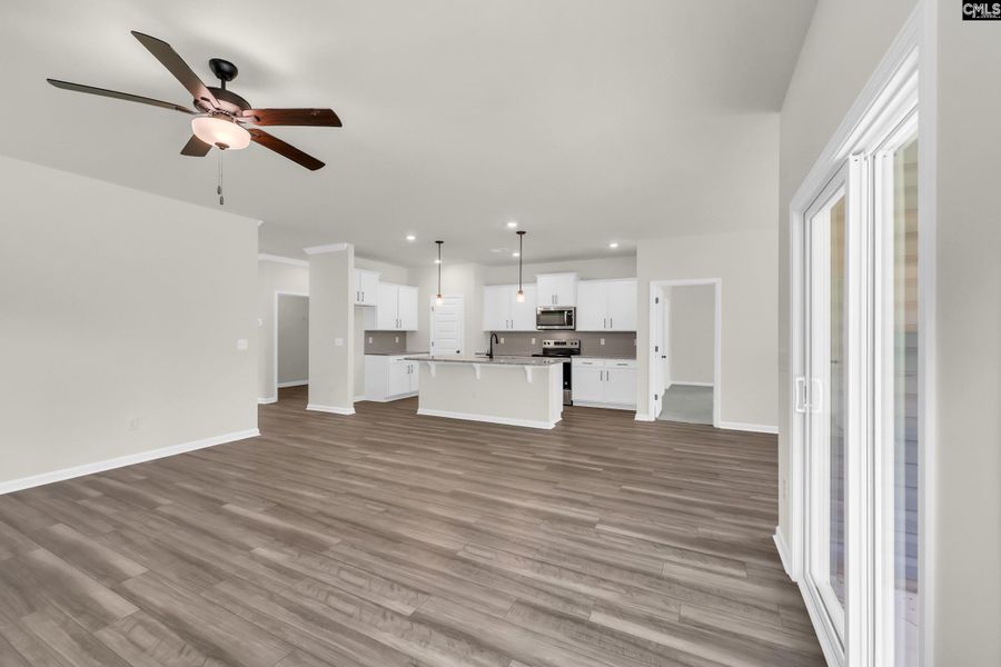 Spacious, unfurnished interior of a new home in Cottages at Roofs Pond, West Columbia (Image 6).