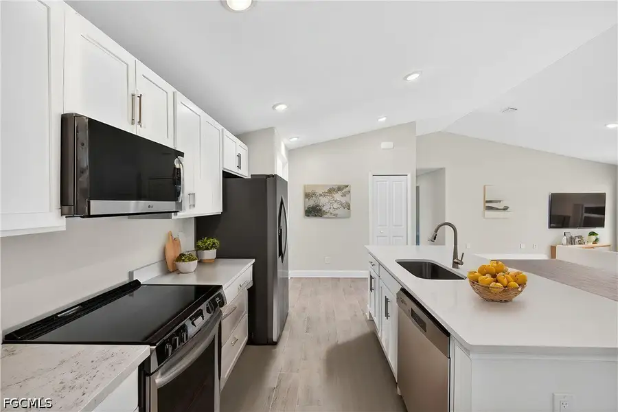Furnished interior view inside a new home in Cape Coral, Cape Coral (Image 4).