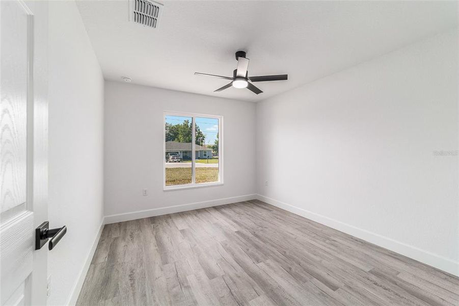 Spacious, unfurnished interior of a new home in , Ocala (Image 39).