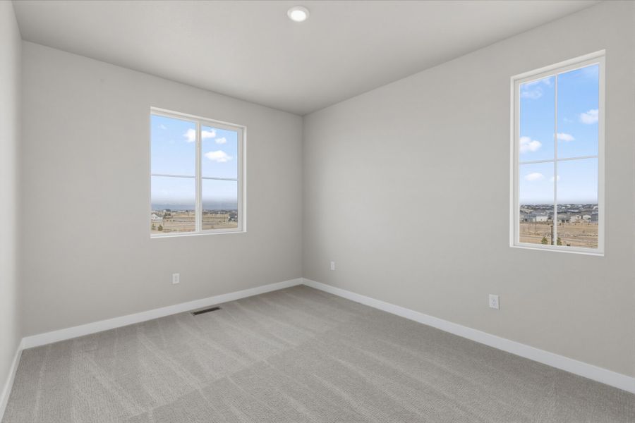 Spacious, unfurnished interior of a new home in The Aurora Highlands, Aurora (Image 22).