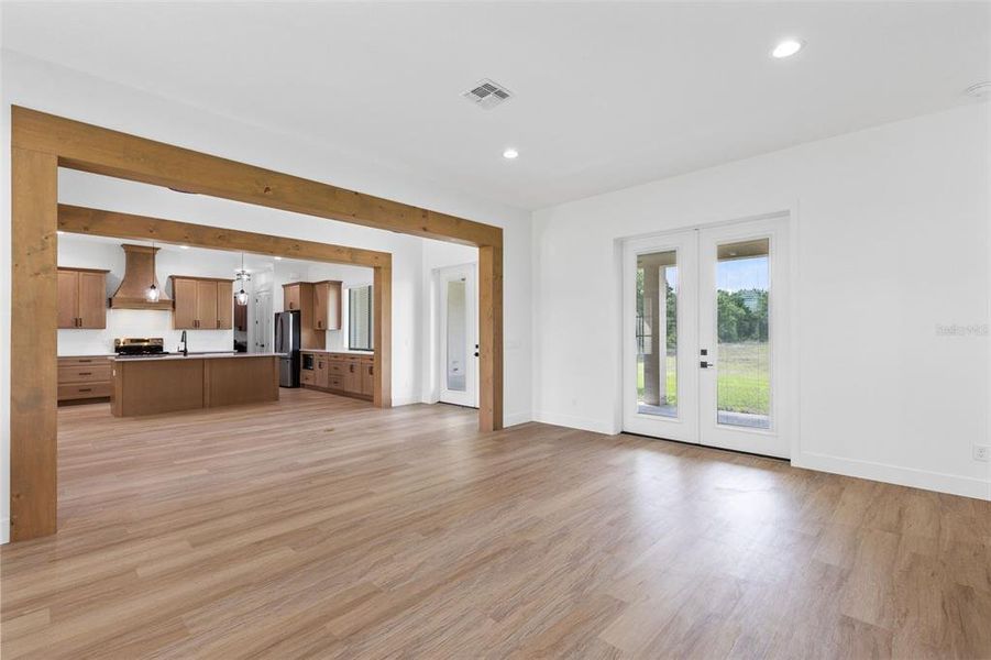 Spacious, unfurnished interior of a new home in , Yeehaw Junction (Image 30).