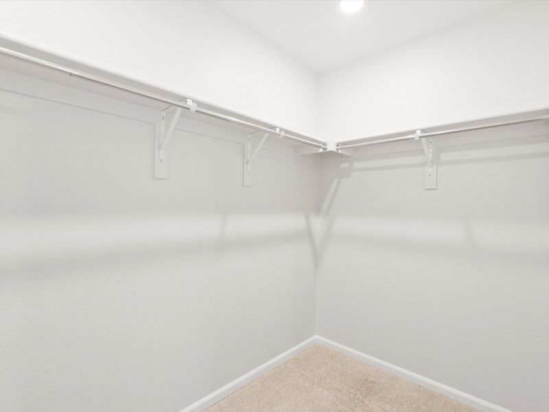 Spacious, unfurnished interior of a new home in Lake Bluff, Greeley (Image 13). Spacious, unfurnished interior of a new home in Lake Bluff, Greeley (Image 13).