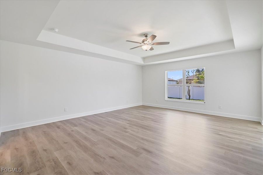 Spacious, unfurnished interior of a new home in Cape Coral, Cape Coral (Image 19).