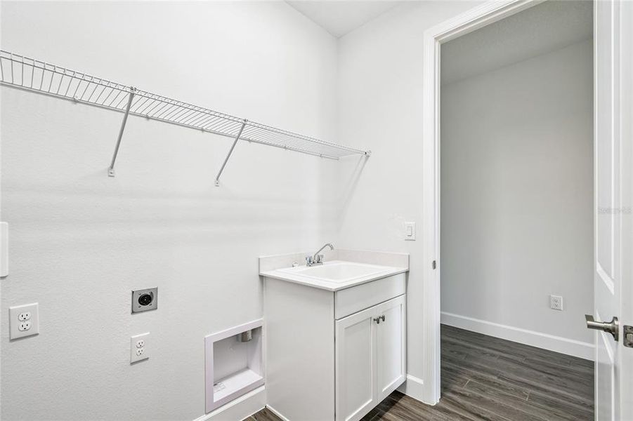 Spacious, unfurnished interior of a new home in Emerson Pointe, Apopka (Image 46).