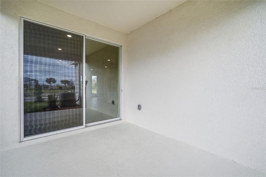 Exterior details and patio area of a home in North River Ranch, Parrish (Image 27).