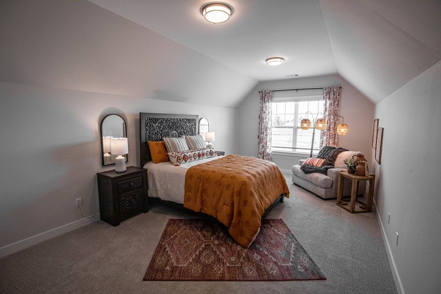 Representative furnished interior of a home built from the Willow by Grant & Co in Manor at Hall Creek, Arlington (Image 83).