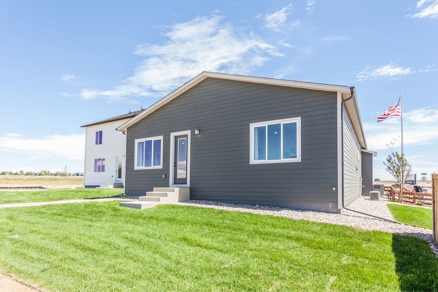 Representative exterior details of a home built from the Armstrong by Hartford Homes in Bloom, Fort Collins (Image 4).
