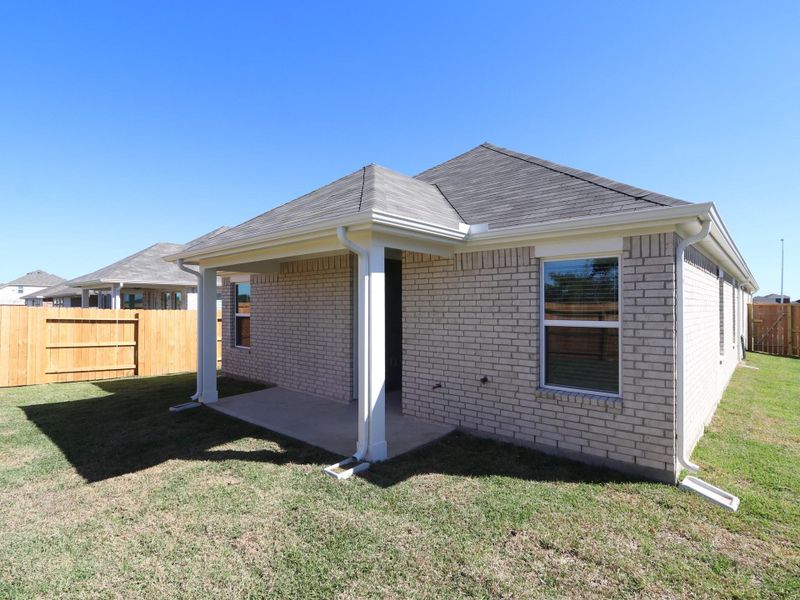 Exterior details and patio area of a home in Miller's Pond, Rosenberg (Image 3). Exterior details and patio area of a home in Miller's Pond, Rosenberg (Image 3).