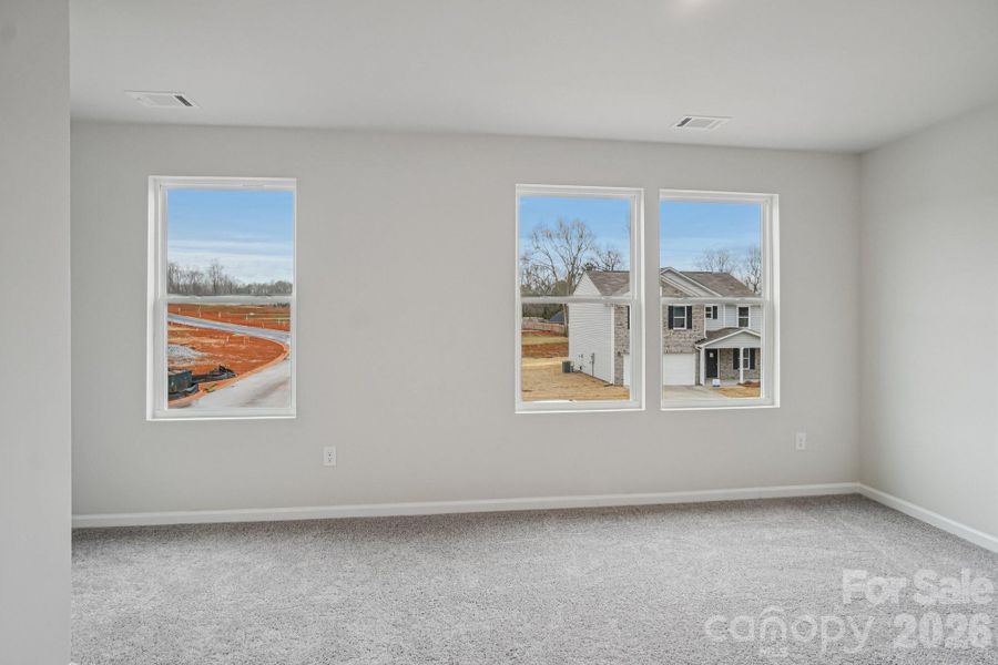 Spacious, unfurnished interior of a new home in Frey Creek, Spartanburg (Image 22).