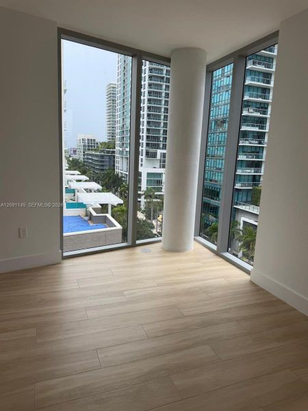 Spacious, unfurnished interior of a new home in , Miami (Image 18).