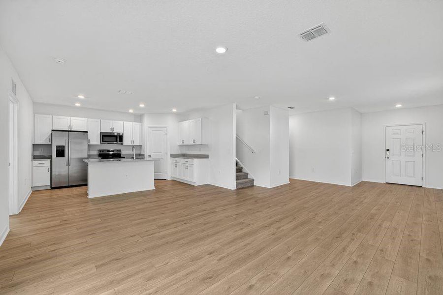 Spacious, unfurnished interior of a new home in Palm Wind, Hudson (Image 17).