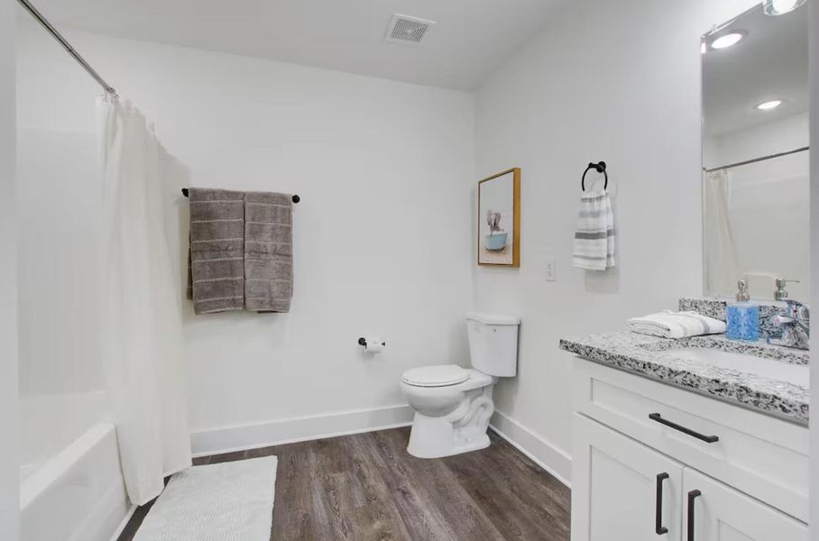 Furnished interior view inside a new home in , Hanahan (Image 8).