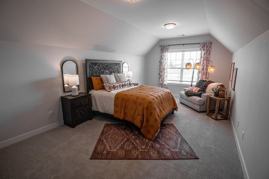 Representative furnished interior of a home built from the Willow by Grant & Co in Manor at Hall Creek, Arlington (Image 84).