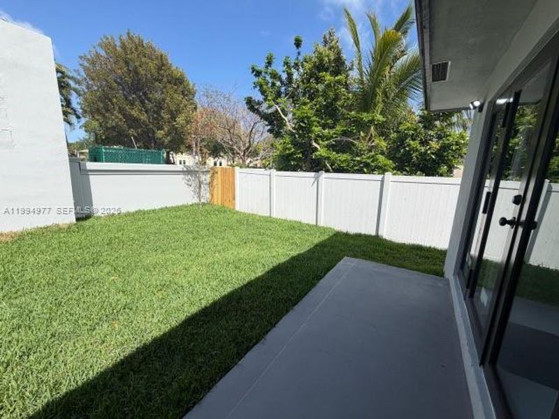 Exterior details and patio area of a home in , Hallandale Beach (Image 17).