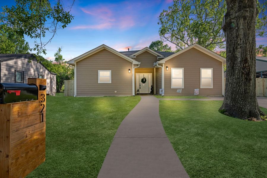 New construction home waiting for its new owners.