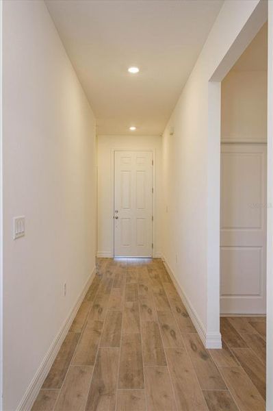 Spacious, unfurnished interior of a new home in Reserve at Hammock Oaks, Lady Lake (Image 22).