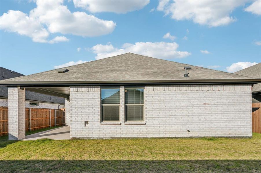 Exterior details and patio area of a home in , McKinney (Image 3).