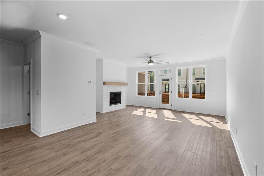 Spacious, unfurnished interior of a new home in Evanshire Townhomes, Duluth (Image 25).