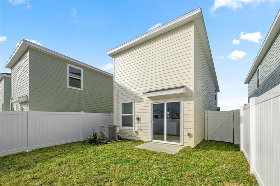 Exterior details and patio area of a home in Pioneer Ranch, Ocala (Image 4).
