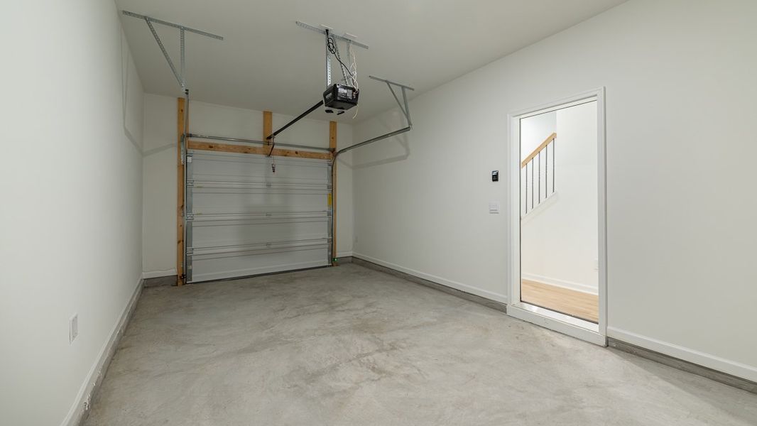 Spacious, unfurnished interior of a new home in Benteen Reserve, Atlanta (Image 29).
