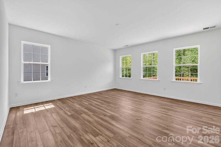 Spacious, unfurnished interior of a new home in Shannon Woods, Maiden (Image 19).