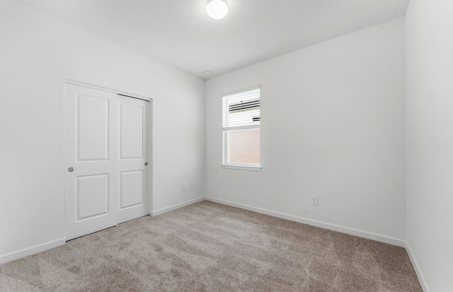 Spacious, unfurnished interior of a new home in Evergreen, Thonotosassa (Image 16).
