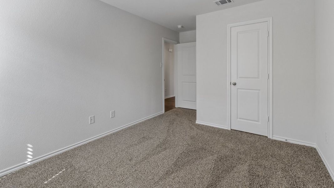 Spacious, unfurnished interior of a new home in Wildwood, Royse City (Image 15).