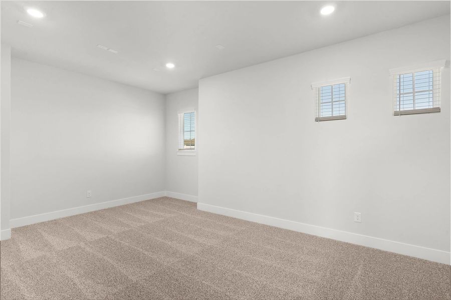 Spacious, unfurnished interior of a new home in Nolina, Georgetown (Image 17).