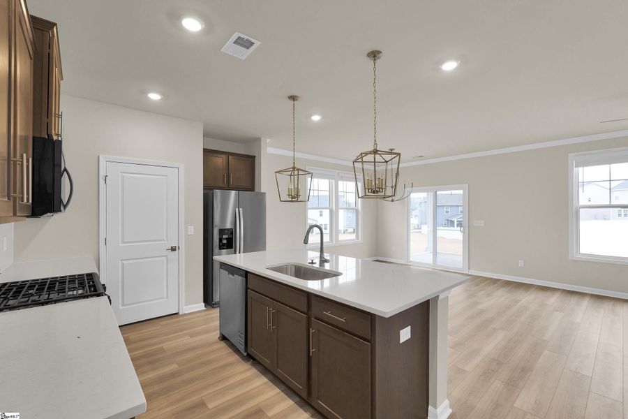 Furnished interior view inside a new home in Sedona, Greenville (Image 9).